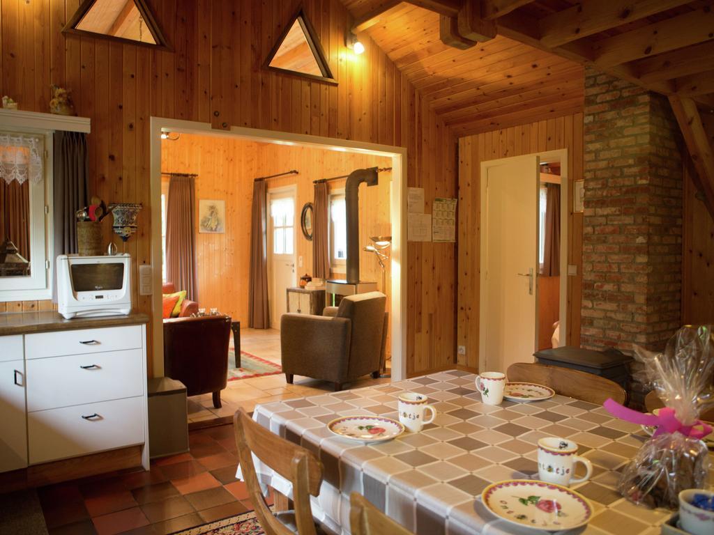 הוילה אאוד - טורנהוט Luxurious Chalet In Oud Turnhout With Large Garden מראה חיצוני תמונה