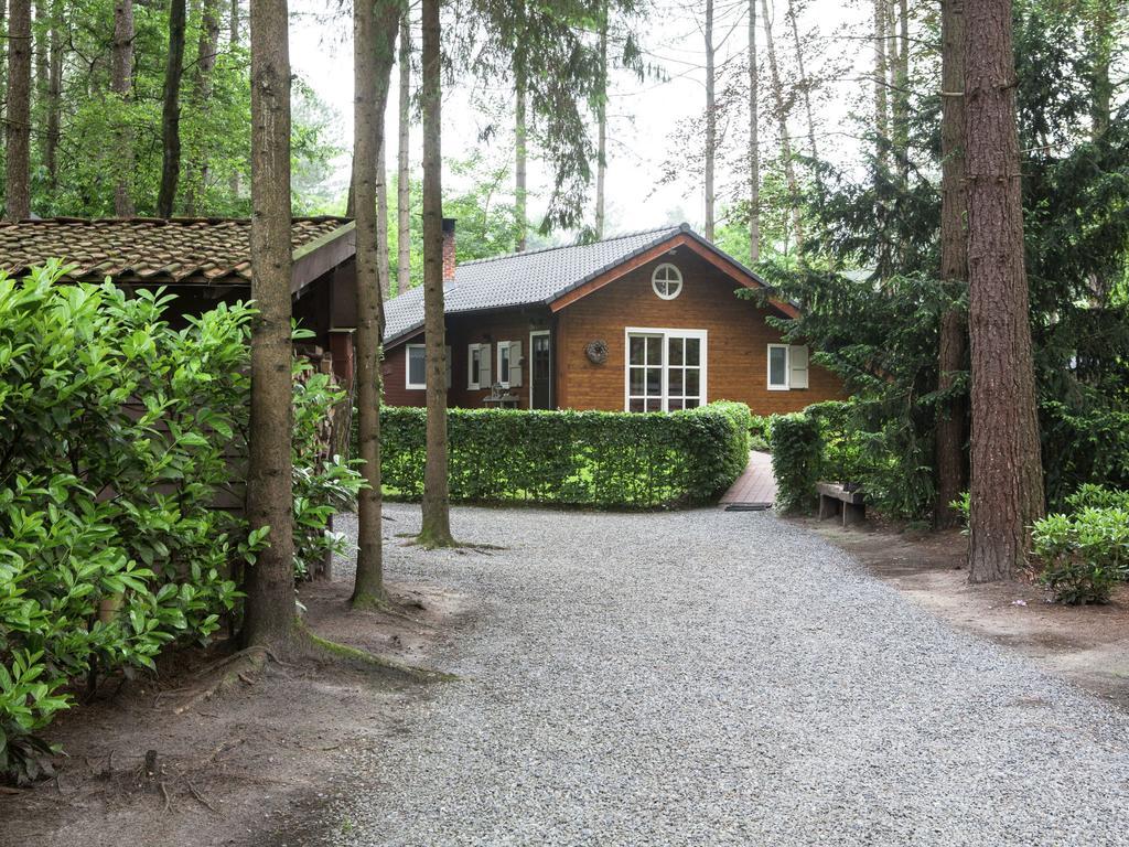 הוילה אאוד - טורנהוט Luxurious Chalet In Oud Turnhout With Large Garden מראה חיצוני תמונה